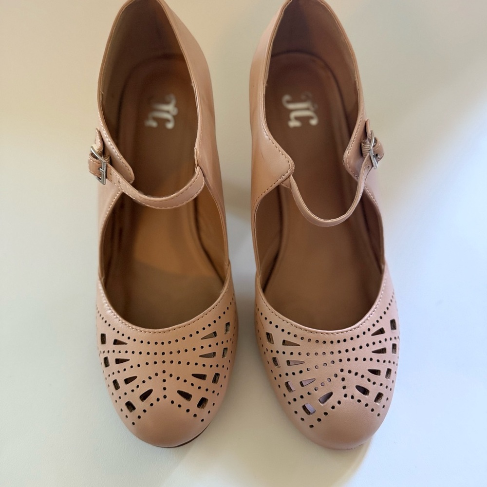 Chic Women's Tan Cut-Out Heels blush box heel